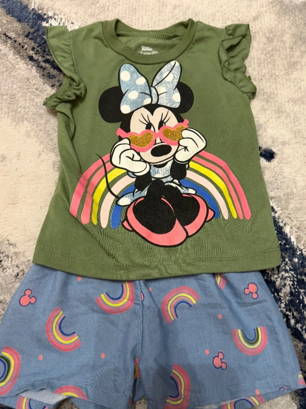 Disney Minnie Mouse Girls 3T Rainbow Shirt & Shorts 2-Piece Outfit